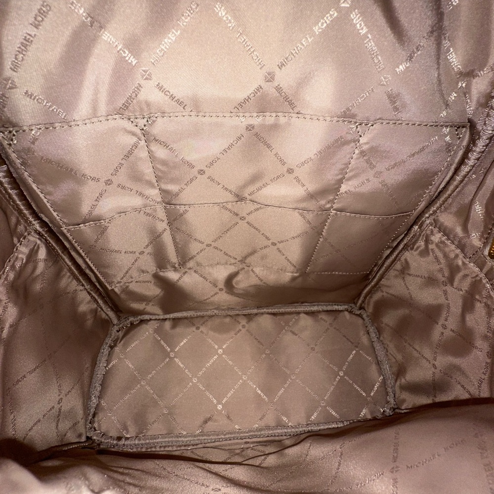 Michael Kors Large Abbey Cream Monogram Backpack - Picture 6 of 11